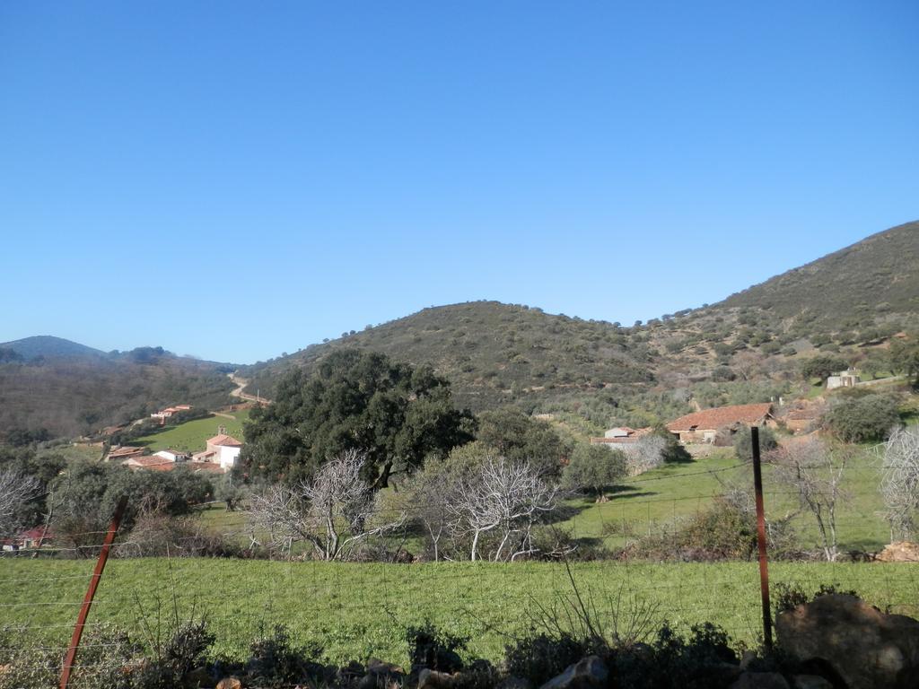 Apartamentos Rurales En Plena Sierra La Calera Extérieur photo